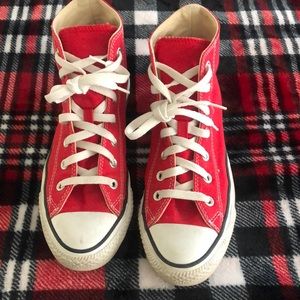 Red converse size 8